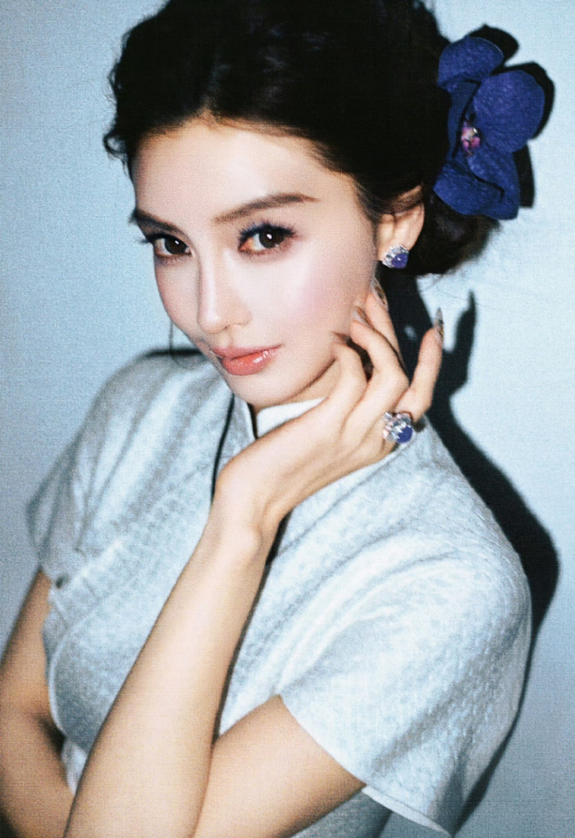 Angelababy37岁生日庆生图来啦不一样的风格