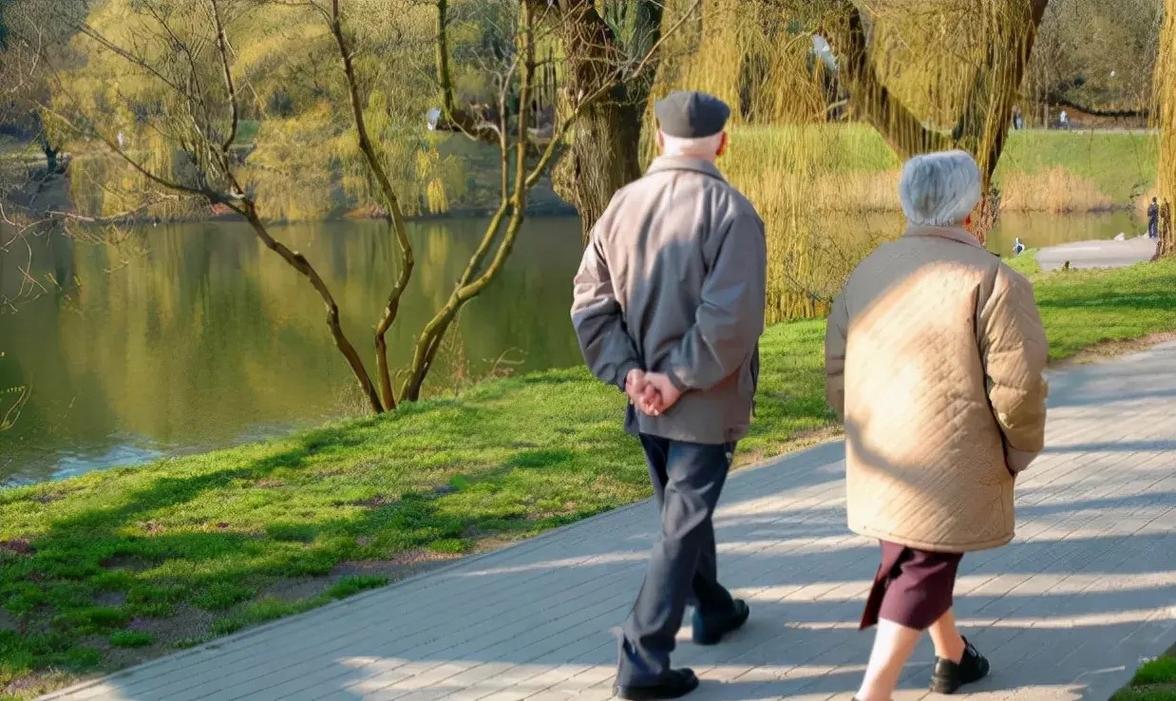 冬天经常出门散步好不好？医生提醒：过了60岁，散步时切记3点冬天一到，很多人