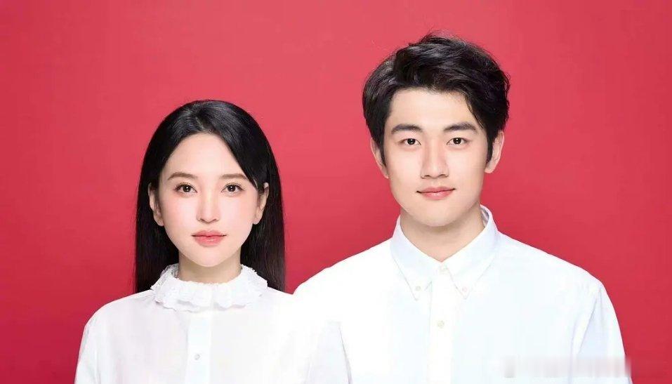 金沙好年轻啊，放在一起好般配