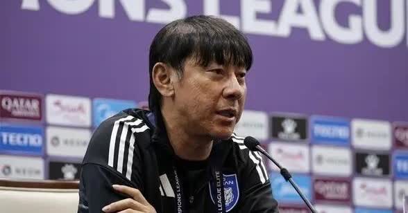 蔚山现代主帅申台龙真是口出狂言！在今天蔚山现代客场挑战上海申花的赛前采访中，申台