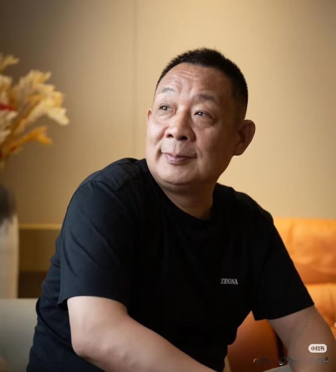 我有一个大胆的猜测于东来估计打算退休了这时候提出薪酬体系优化，其实是现在的薪
