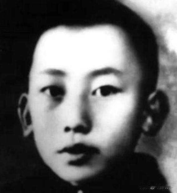 毛泽覃有2个儿子，现在情况怎样？毛泽覃有两个儿子，一个把十九岁留在山谷里，一个把