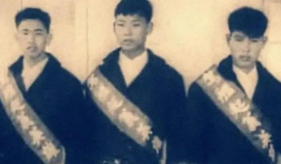 1966年1月8日夜，福建马尾港，三名堂兄弟士兵杀害艇长和7名战友，劫走一艘登陆