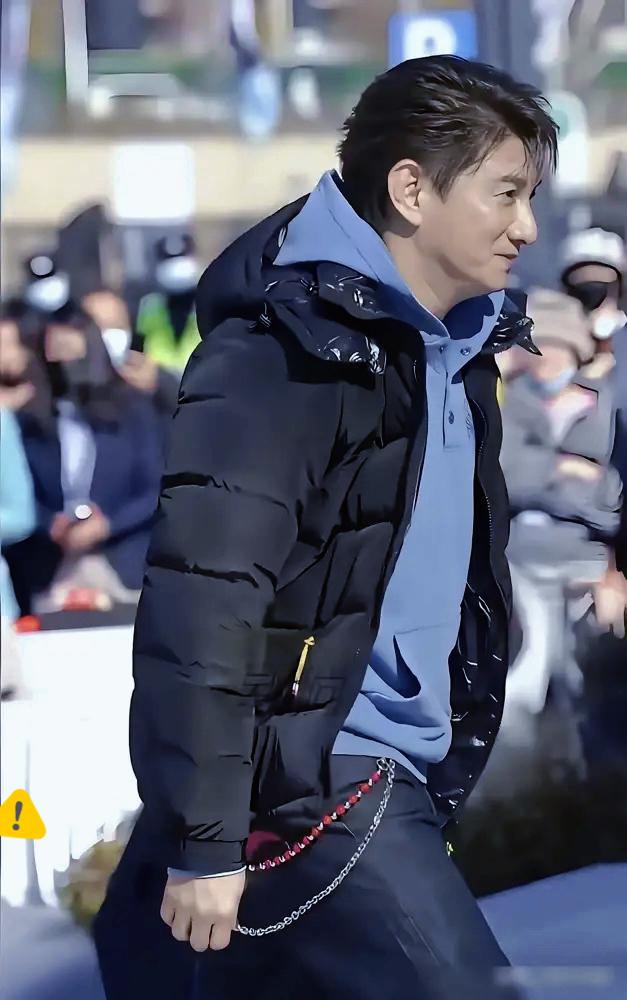 刘诗诗当年嫁大17岁的吴奇隆，哪是什么世人吹捧的爱情神话，我告诉你，那是一个