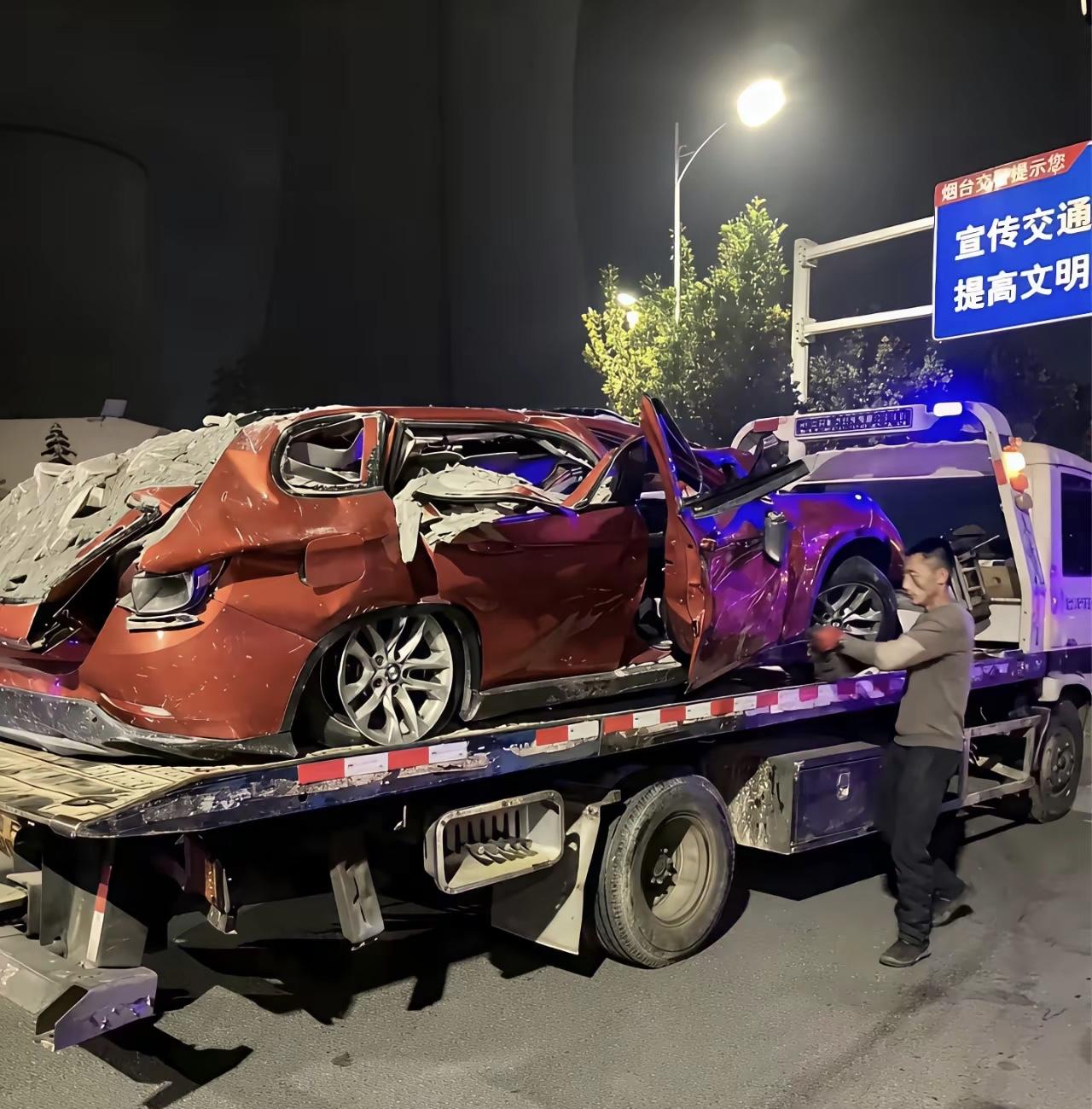 这两天，我被烟台渣土车侧翻事件吓着了，红色宝马车主的可怕遭遇，给所有女司机上了一