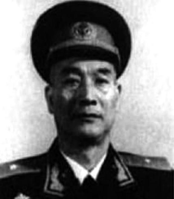 开国少将李治遭诬陷，他立刻回家拿出了一张字迹发黄的纸条，上面毛主席写的5个字：李