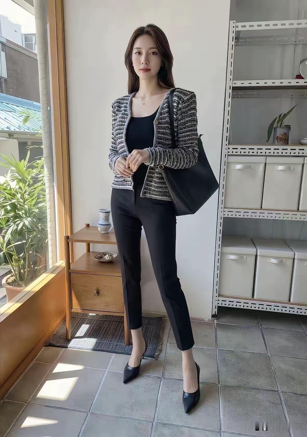 衣服漂亮还是人漂亮，你们来说说？
