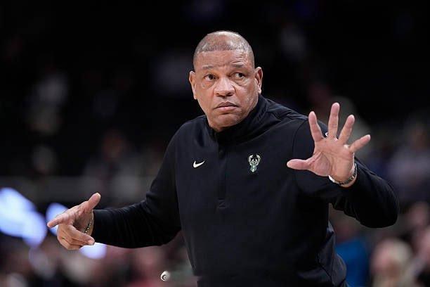 据MarcJ.Spears报道，道格·里弗斯认为他应该入选名人堂。