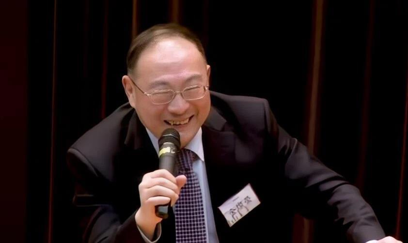 金灿荣教授对如何处理“公知”的建议简直太妙了！金教授说：“中国有一帮公知，他们