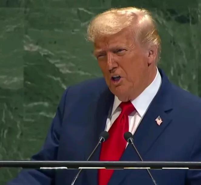 《金融时报》报道，特朗普决定不再保护欧洲。当地时间5日，一名美国战争部官员透