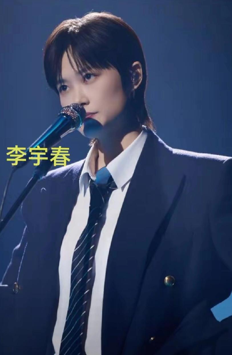 李宇春惊艳换妆！女儿妆美到出圈，风格大变圈粉无数李宇春一改