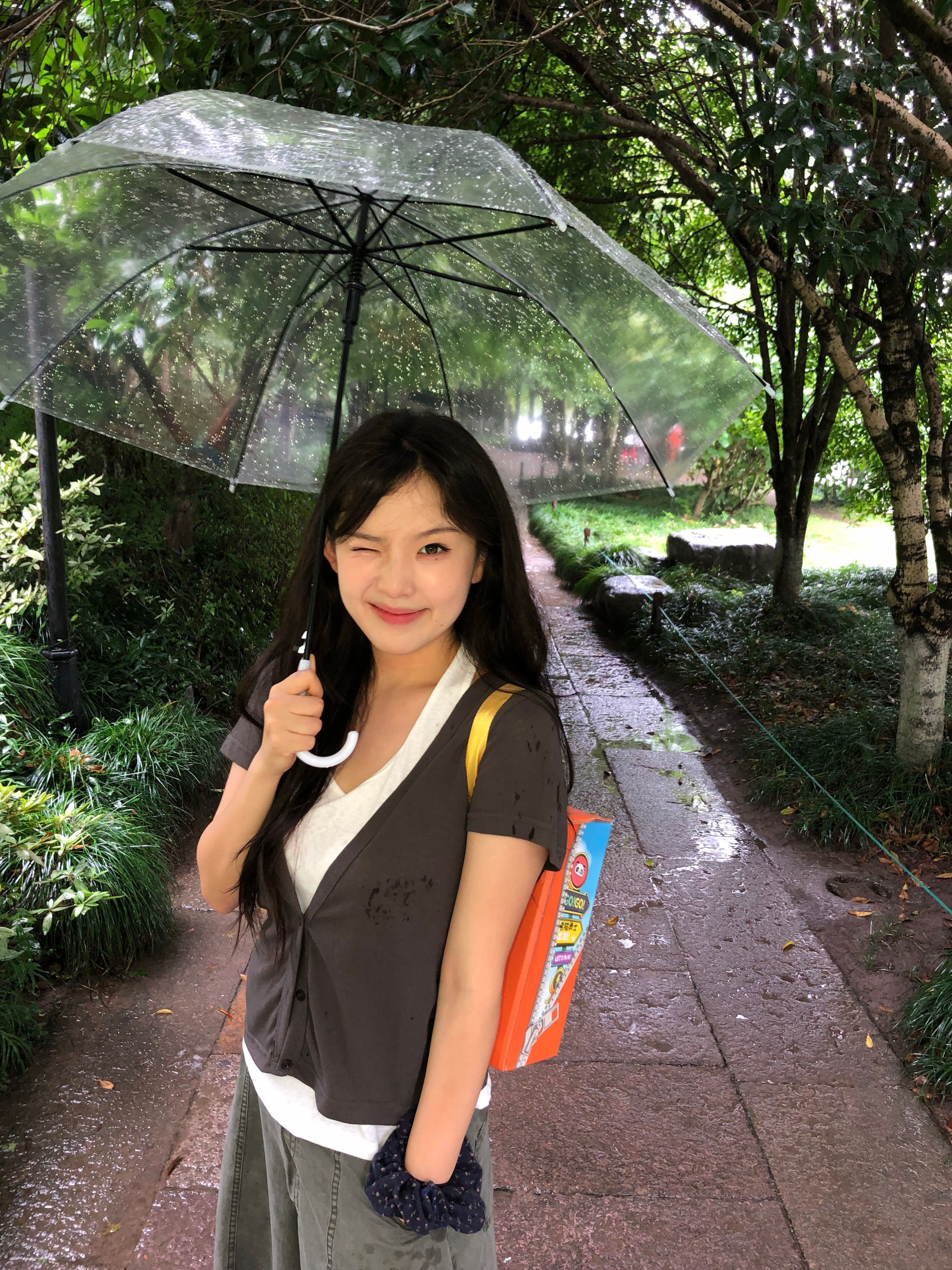 骚瑞闺蜜们最近发的那些视频是公司要参与一个活动他们帮忙发嘟后面多多更新起来么