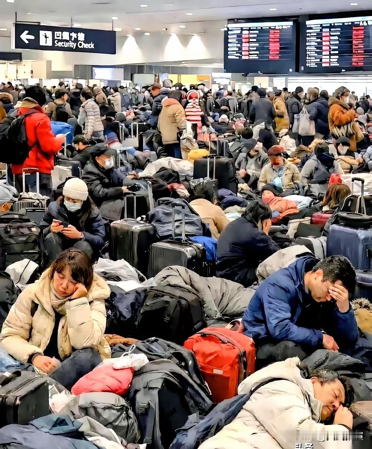 刷到个新闻，北海道大雪，一堆人回不来了。评论区全是“哈哈哈，该！”，说实话，