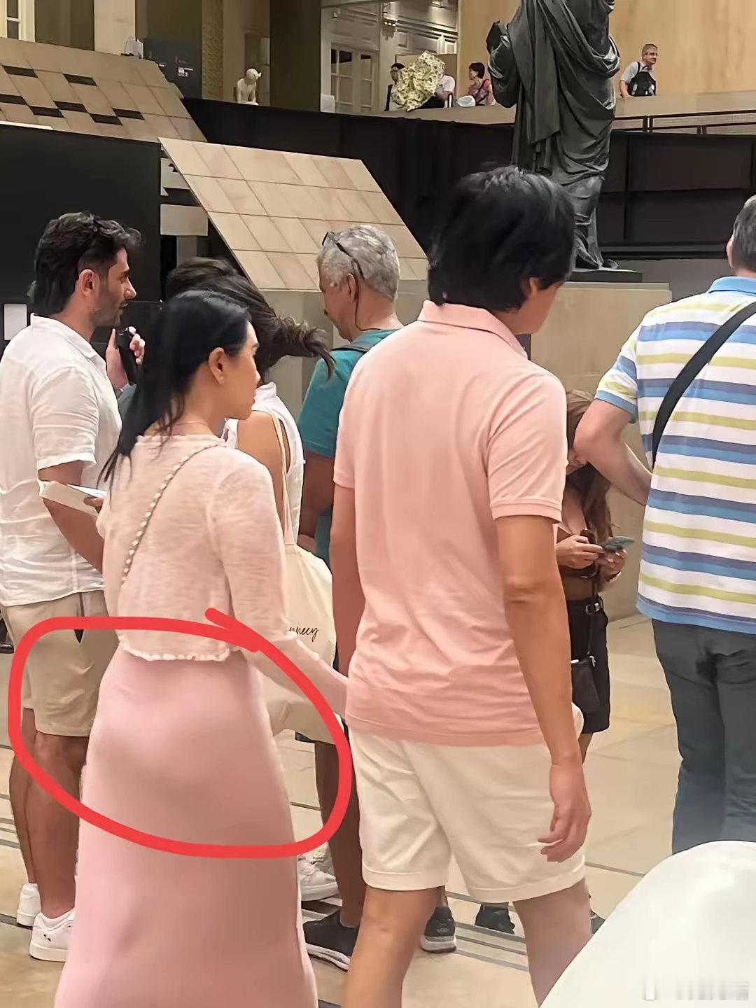 对不起，伊能静我真的实在是看不下去了即使你的粉丝骂我，我也要说一句​​​​​你穿