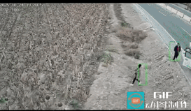 妈妈带着孩子摘向阳葵，监控摄像头不断的劝离母子俩:“请尽快离开！”、“请尽快离开