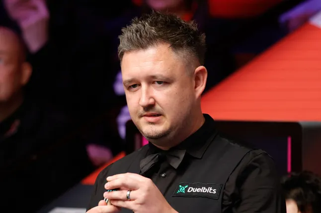 凯伦-威尔逊: 我和赵心童都打得不错, 但这球台有点问题