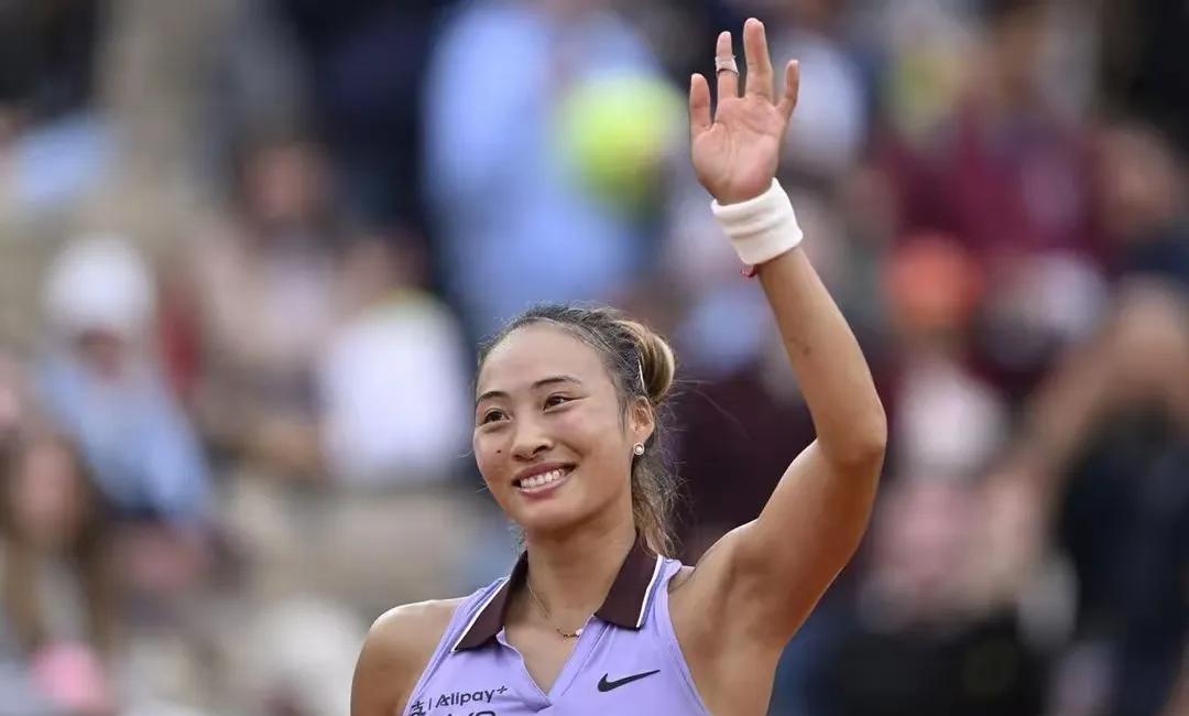 郑钦文2-0拉杜卡努，一战产生6个收获！第一，郑钦文2比0战胜拉杜卡努之后，世