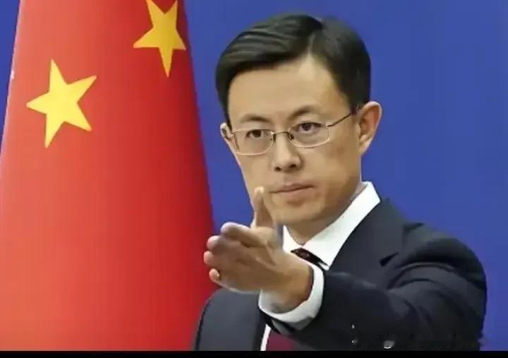 菲律宾发生7.9级地震！我们如果再援助他们，哪怕是一粒米，都是对菲律宾国防部长的