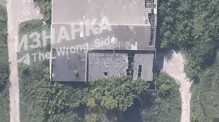 俄军使用“天竺葵”无人机饱和攻击乌军仓库！在切尔尼戈夫州布图夫卡地区。俄军侦察无