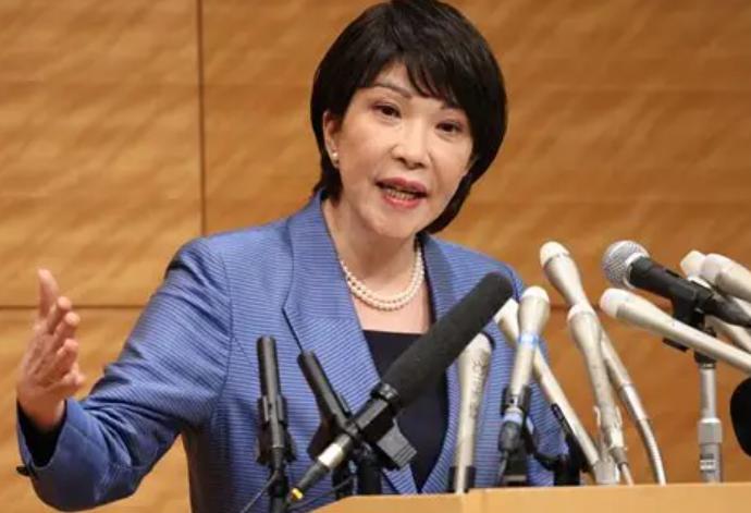 不用辞职了？高市将目光看向中国，允许日元贬值，美元被釜底抽薪。高市已锁定胜局，干