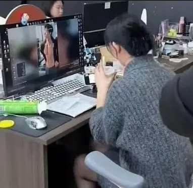 同事上班就摸鱼，太不像样了