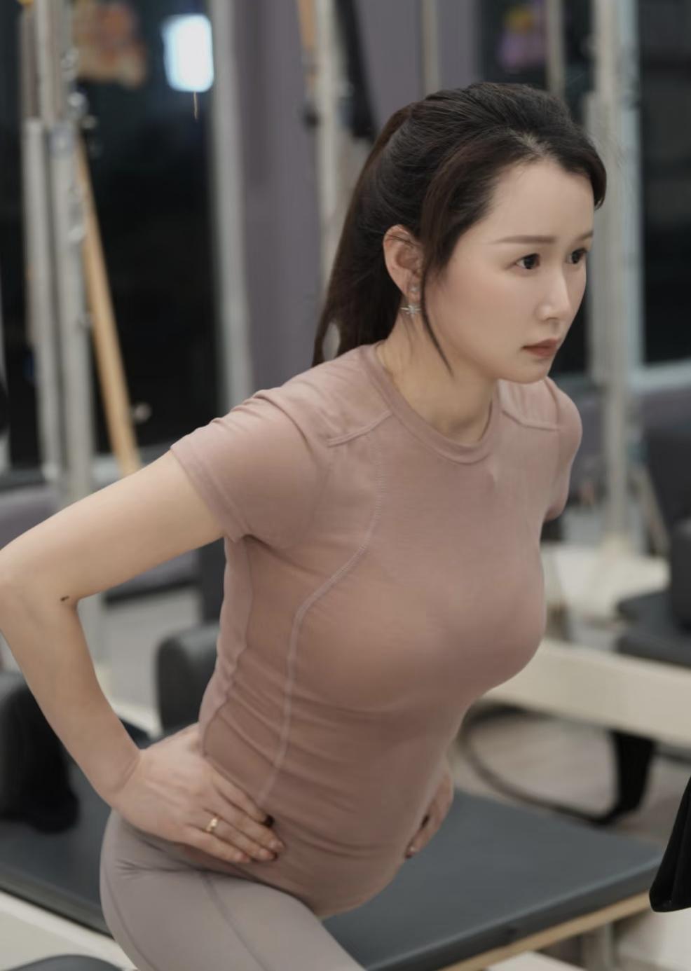 不必羡慕他人光芒，你只管慢慢积攒自己的亮。