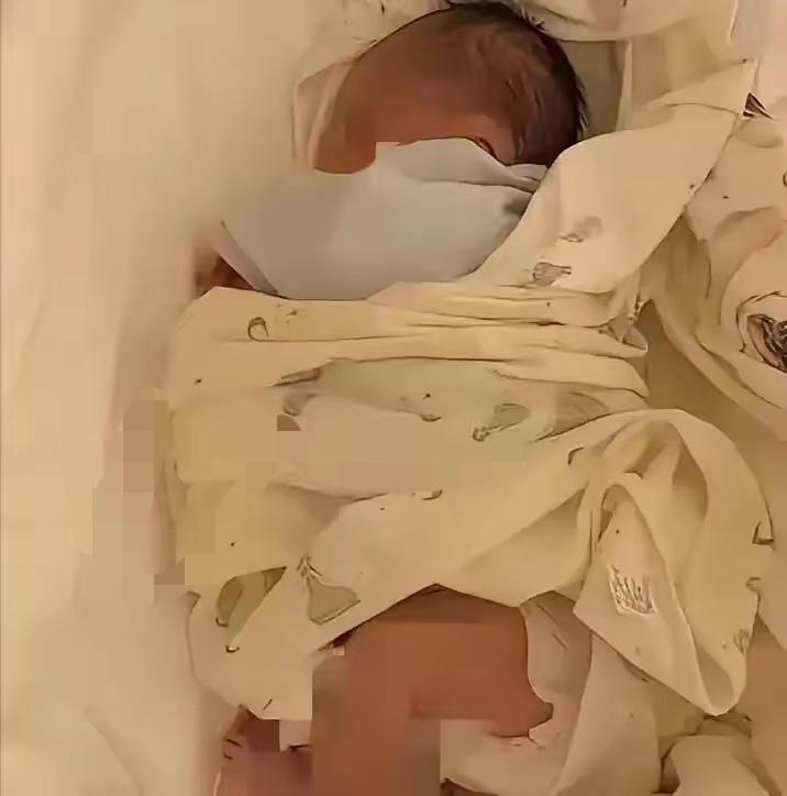 八个月孕妈意外离世，婆婆跪地求剖，全场泪崩听过最心酸、也最治愈的人间故事，莫