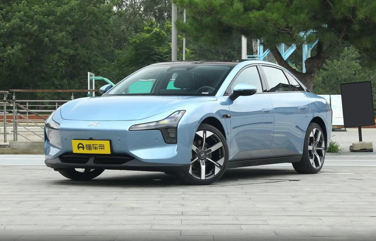 最近后台老有朋友问我：“现在9万块能拿下一台准新的二手小鹏M03，是不是捡到宝了