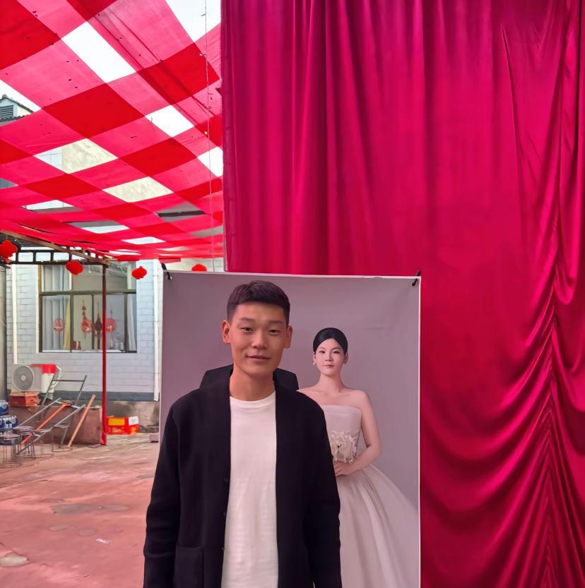 见过蹭网的，第1次见蹭新娘的。