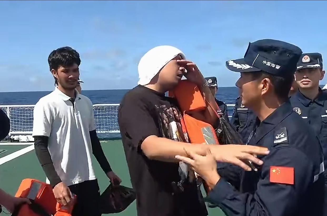 这一次，中国也是无能为力，救不了。菲律宾的船是三天两头的翻，一次比一次大，中国是