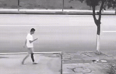 该来的怎么也躲不掉[笑着哭]