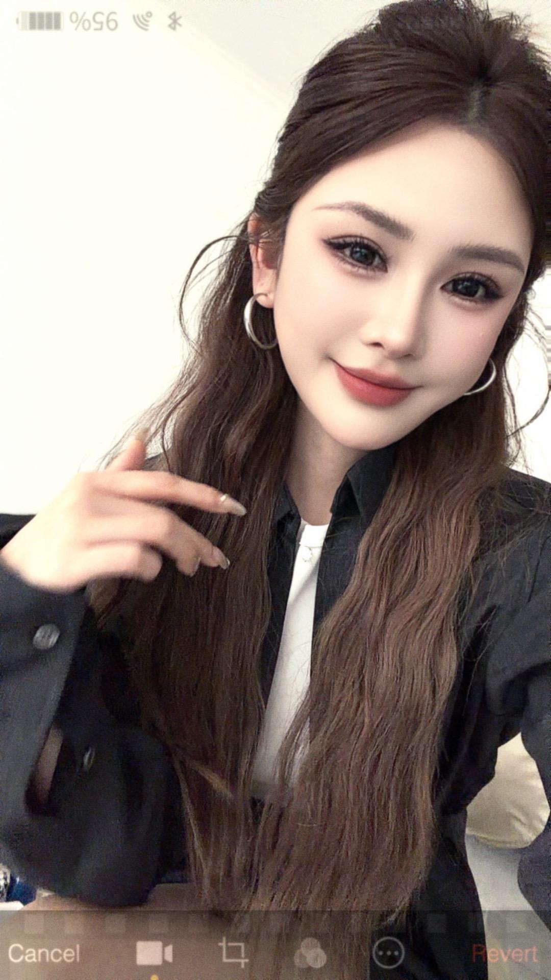 马喂饱了尥蹶子，人喂熟了捅刀子，笑脸给多了，惯出来的都是臭毛病！喂狗三...