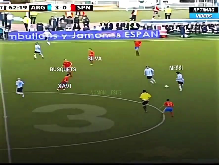 梅西颠覆传统!世界最佳中场三人组遭重创