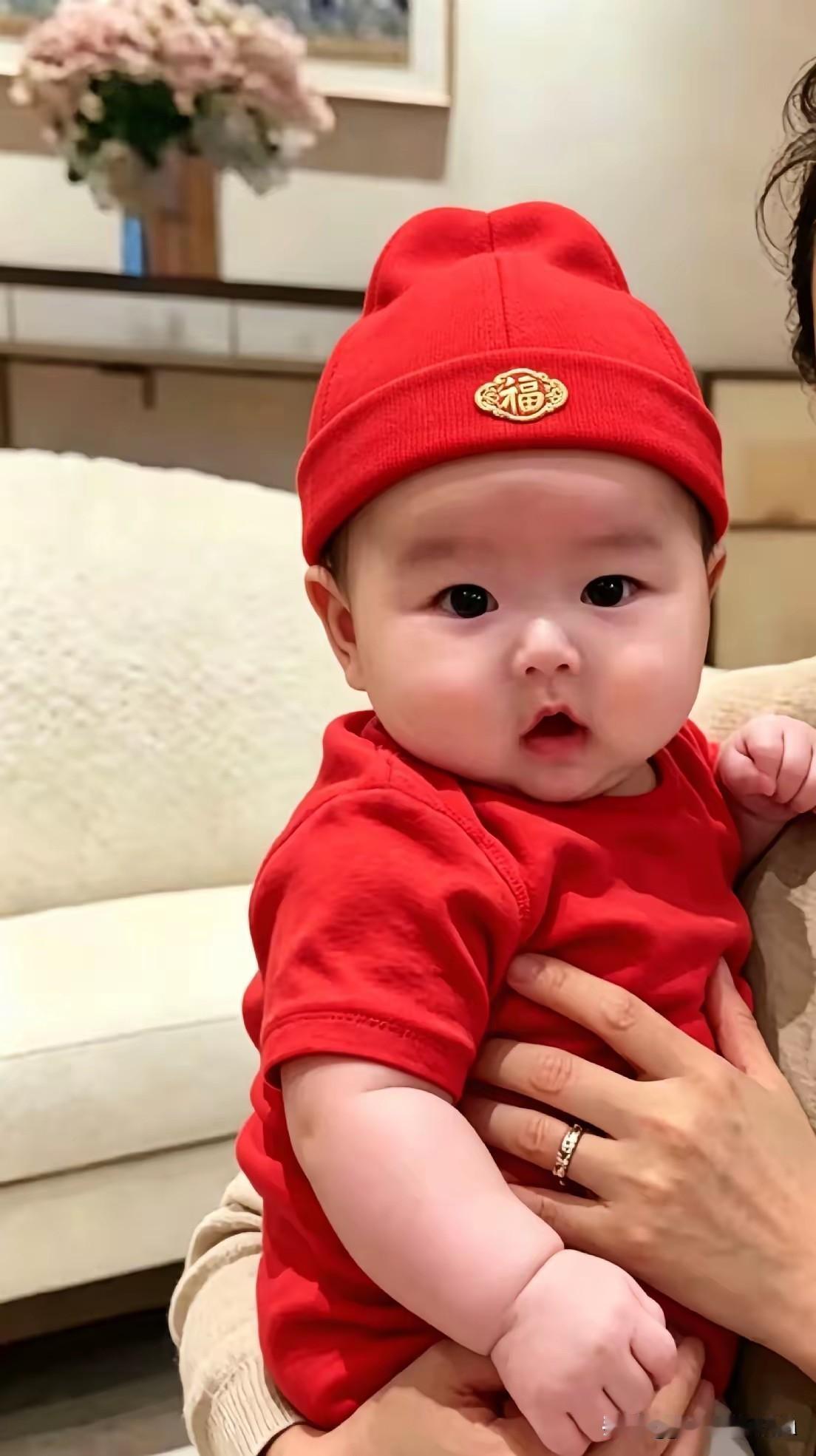等你，等了这么久！马小梅，终于更新视频了！今天，马小梅更新了视频，并晒出了