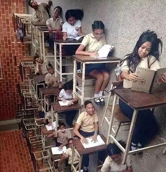 这考试就怕作弊，弄的这样也是没谁了[捂脸哭]