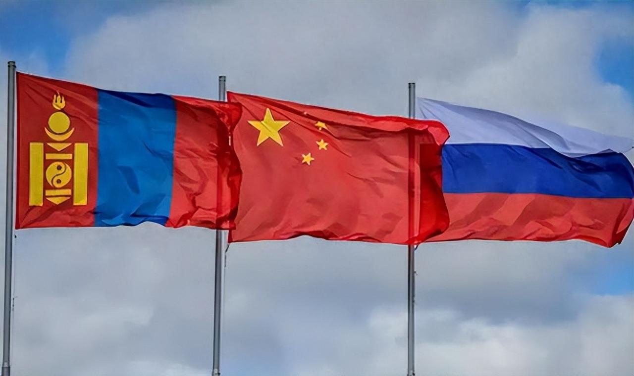 第三邻国作废？蒙古与俄谈妥不到24小时，对华关系成新年首要方针！最近蒙古的外