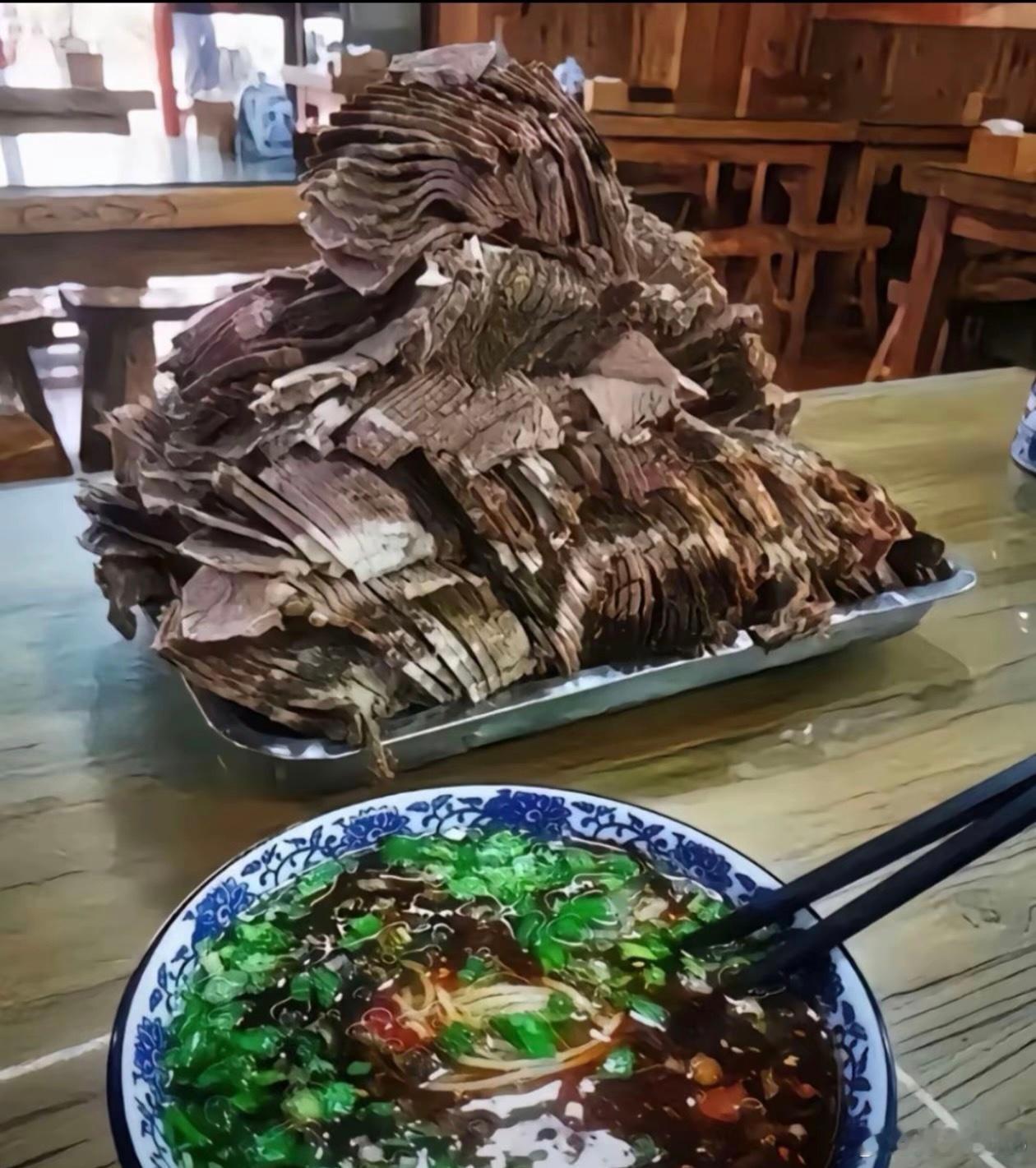 假期实在不知道吃什么，简单吃碗拉面得了[doge]​​​