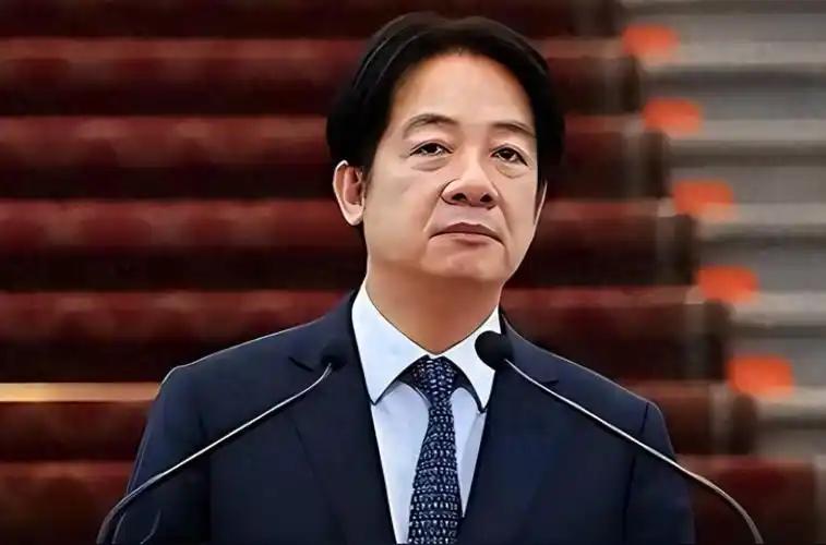 赖清德认为：中华人民共和国从1949年10月1日起，没有对台湾行使有效管