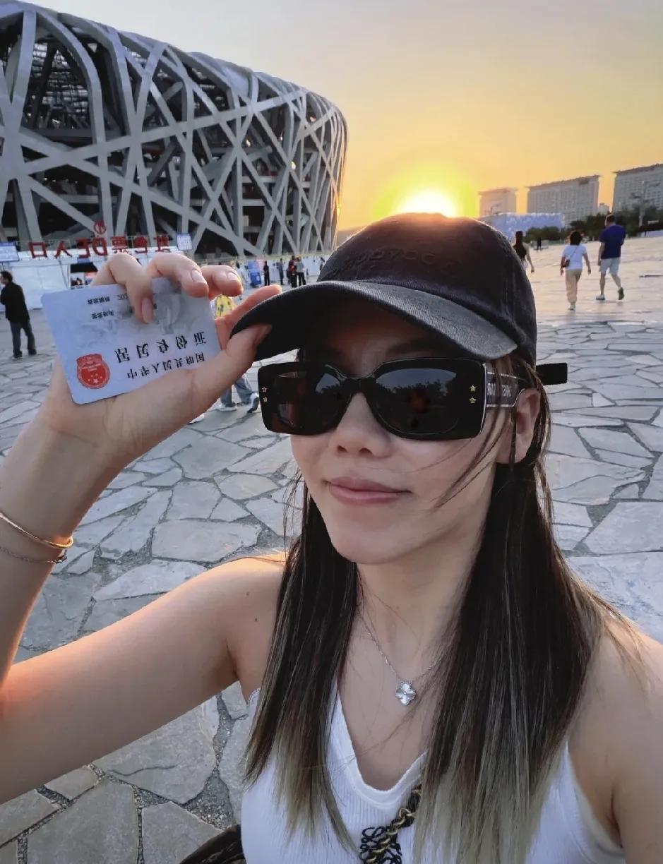 陈幸同突然发文：太帅了吧，我爱他全家！这突然的表白！到底是谁这么大魅力？