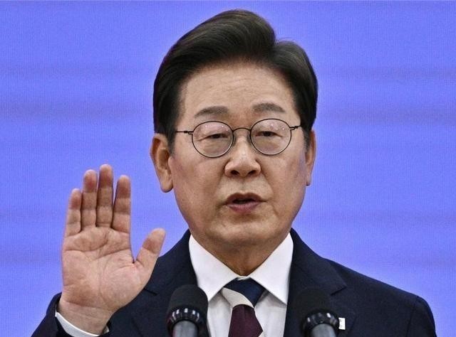 韩国一名军事专家又一次语出惊人！他曾声称：“倘若美国把全部军事力量集中起来进攻中国，即使11艘航母悉