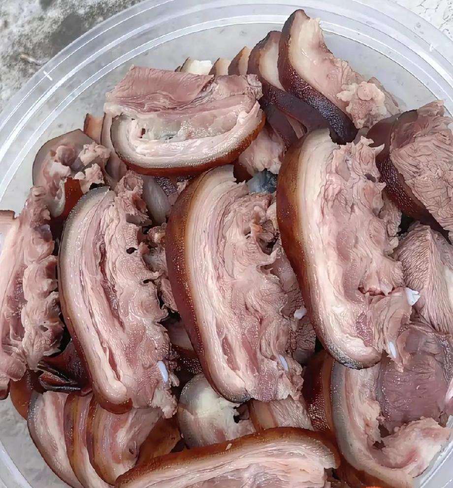 问了好几个人，都不知道这是什么肉，有知道的朋友吗？