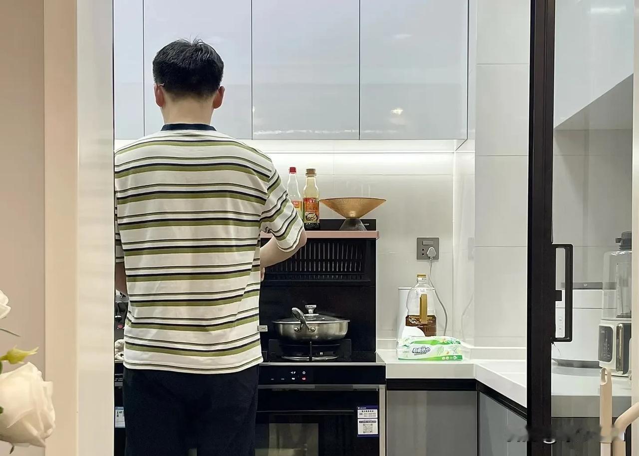 要被我老公气死了，全职宝妈的我决定找个兼职，他说你不要做这个，去找个工资高的