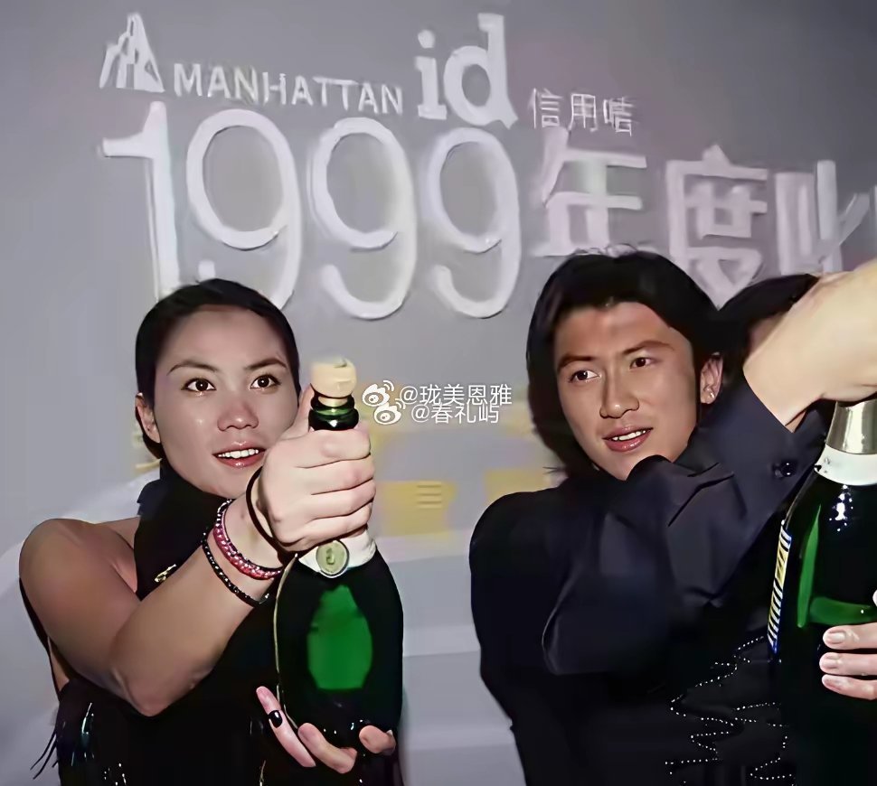 这时候的谢霆锋19岁，王菲已经30岁了