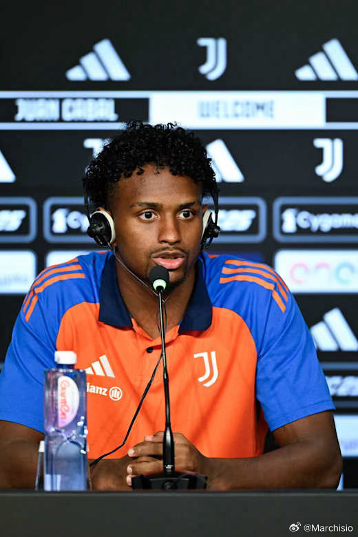 都灵体育报：卡瓦尔在尤文图斯的未来充满了不确定性，他在国外有好几个追求者。主要的