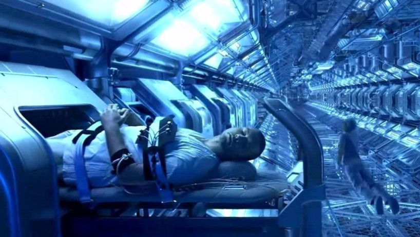 一整个队在太空舱集体休眠,然后被送到外星
