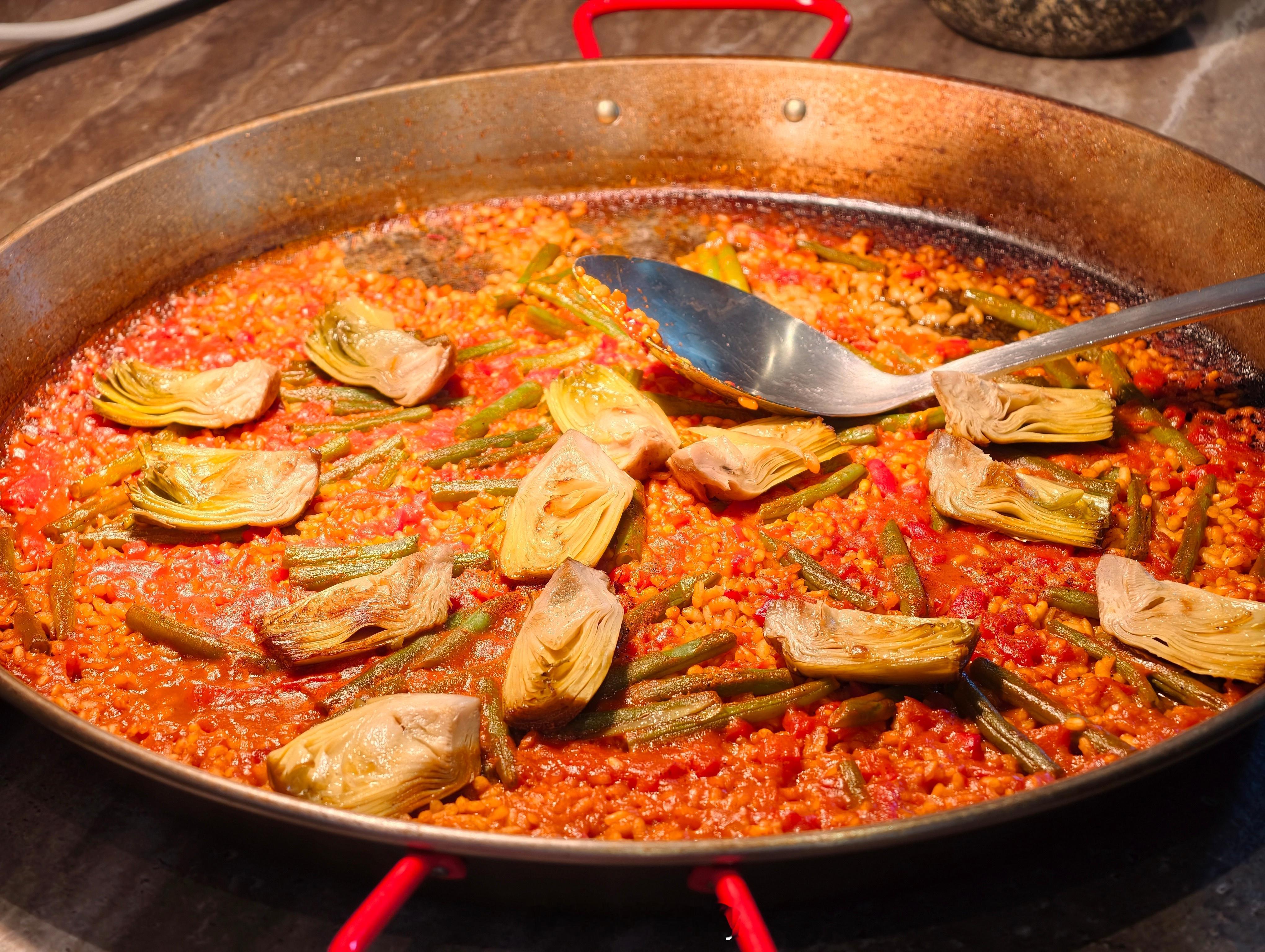 吃上西班牙手抓饭了。（自命名）肉和主食管够准没错。西班牙