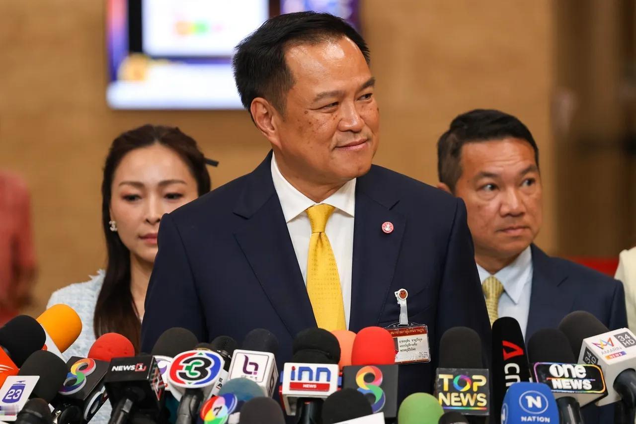 佩通坦下台后，泰国风云四起！凌晨两点泰国自豪党决定推翻政府计划，预计共逾270席