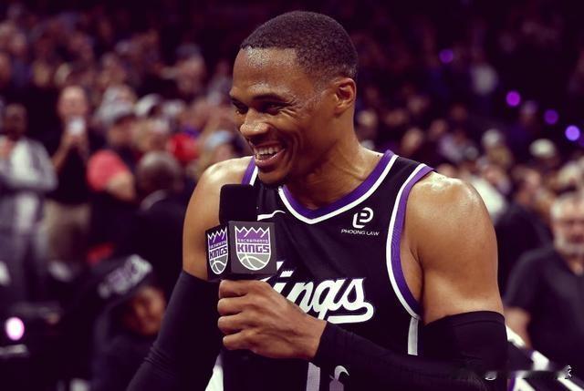 国王老将威斯布鲁克不愧有“威铁”的称号！在今天国王客场以103：117不敌森林狼