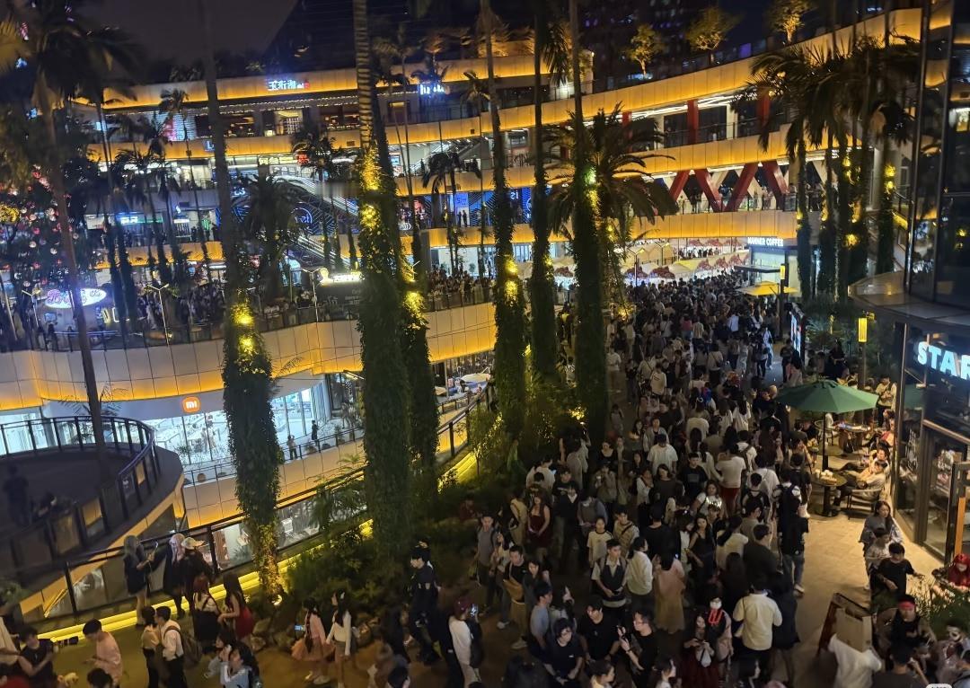 广州的潮流之地已经从越秀东山口转移到番禺四海城,年轻人向南走,这是大势。就像以前