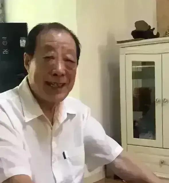 1980年，上级对孙玉国的审查作出结论，决定让他以正团级的待遇提前转业，孙玉国此